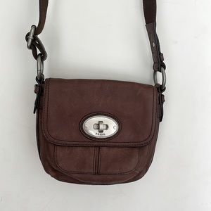 EUC Fossil leather crossbody bag.